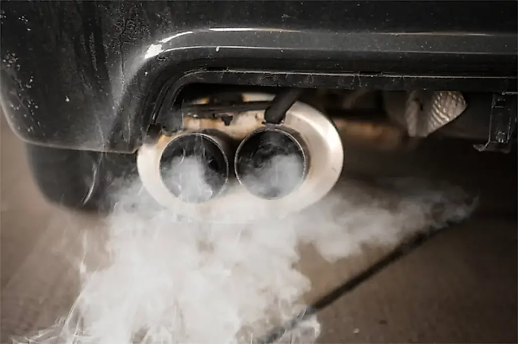 Arrancar en invierno sin rituales: cómo calentar el motor y cuidar la batería