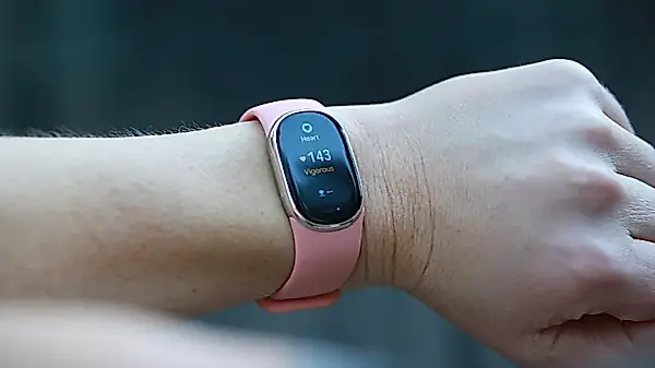 Fitbit Edge: el tracker que no te obliga a vivir pegado al móvil — foto 3