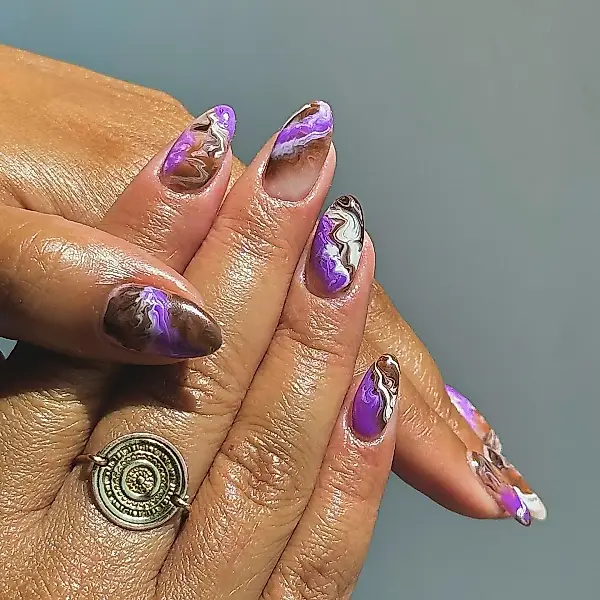 Manicura morada: el otoño pide nuevos tonos — foto 7