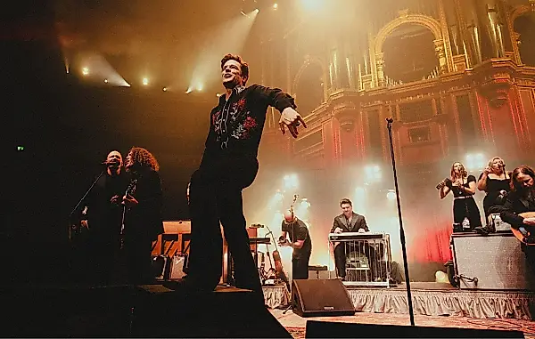 Brandon Flowers une a New Order con Johnny Cash — foto 3