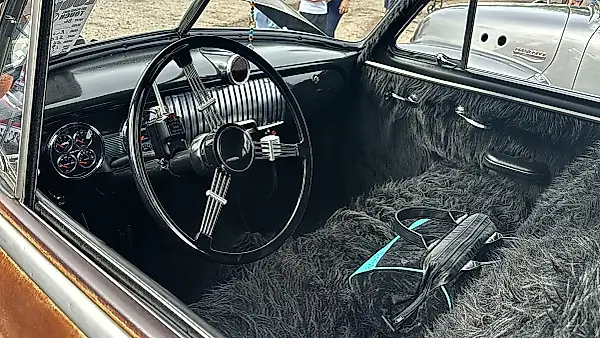 Óxido con dignidad: un Chevrolet de 1951 — foto 3