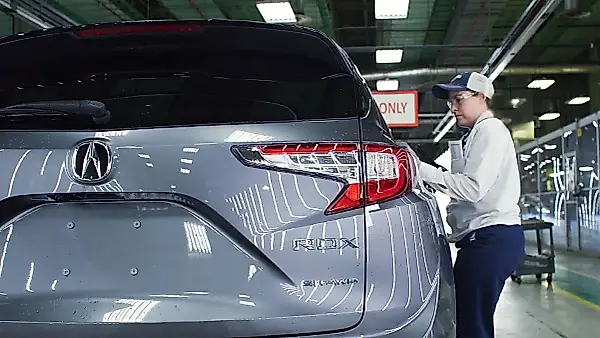 Acura prepara tres nuevos SUV y comprueba cuántas familias caben en sus planes — foto 1