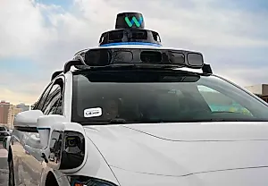 Роботакси Waymo и Uber стартуют в Остине с абсурдным контрастом