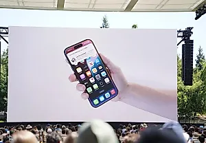 Siri снова на заднем плане: Apple не спешит с обновлениями