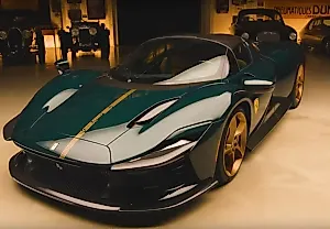 2025 Ferrari Daytona SP3: Двухколесное безумие в гараже Джей Лено