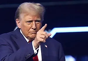Раса, статус и страна: как Трамп остался неприкасаемым