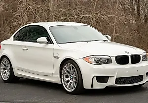 Культовый BMW 1M 2011 года: Не упусти свой шанс!