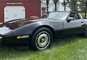 Гардероб на колесах: Наивная 1985 Chevrolet Corvette