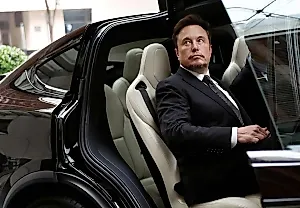 Маск уволил ключевого чиновника Tesla: за что?