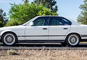 Как распрощаться с деньгами и не пожалеть об этом: BMW 535i 1992 года