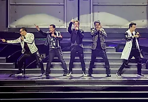 Назад к будущему: Backstreet Boys и New Kids on the Block снова вместе в Лас-Вегасе!