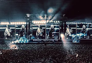 Oasis вернулись: повторный тур Live '25 стартовал с шуток и скандалов в Кардиффе