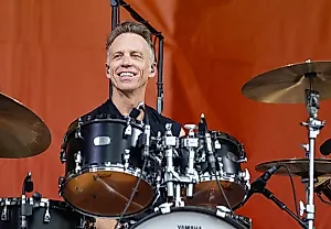 Ушёл барабанщик Pearl Jam