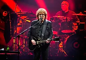 Jeff Lynne’s ELO отменяют предпоследний концерт за минуты до начала