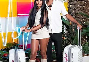 Главная пара Love Island USA: вместе ли они?