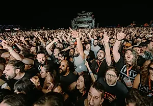 День второй Mad Cool 2025: Звезды, танцы и готическая грусть