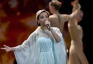 Буланова снова в моде: как певица собирает миллионы за короткие выступления