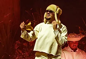 Bad Bunny: Шоу, ставшее национальным праздником