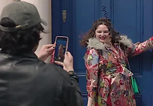 Музыканты в сериале ‘Too Much’: неожиданные лица на Netflix