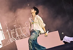 Триумф j-hope на Lollapalooza Berlin 2025