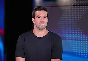 Билли МакФарланд продаёт Fyre Fest на eBay за бесценок