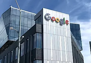 Google снова поколдовал над AI — теперь в Discover