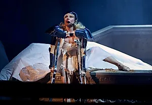 Леди Гага запускает Mayhem Ball: каждый трек первого шоу