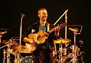 Coldplay раскрыли роман CEO в прямом эфире концерта