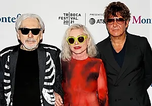 Blondie выпускают новый альбом в 2025 после смерти барабанщика Клема Бёрка