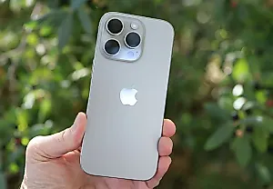 Складной iPhone: цены, размер аккумулятора и кое-что ещё