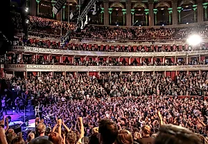 Royal Albert Hall вводит сбор ради "живой" сцены