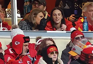 Кейтлин Кларк раскрыла, о чём шепталась с Тейлор Свифт на матче Chiefs