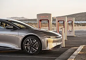 Владельцы Lucid допущены к зарядкам Tesla