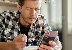 Блуждающий разум и смартфоны: кто кем управляет? Новое исследование об онлайн-зависимости