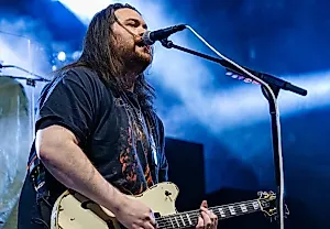 Вольфганг Ван Хален почтил память Оззи Осборна кавером 'Mama I'm Coming Home'