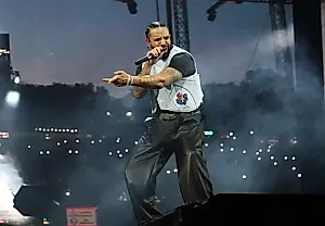 Drake переносит концерт в Манчестере