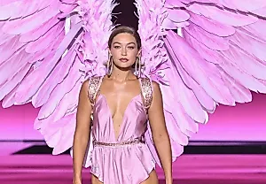 Возвращение Victoria's Secret Fashion Show: Смена курса или игра на публику?