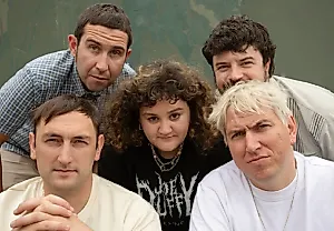 Mary Wallopers дали по мозгам усталости новой песней