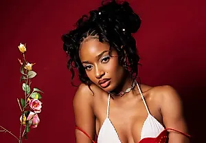 Свежие африканские хиты: Tyla, Wizkid, Ayra Starr, Burna Boy и другие