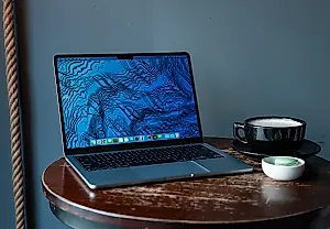 Apple MacBook Air M4: больше за меньше?