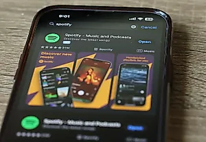 Spotify в Великобритании требует подтверждения возраста — закон вступил в силу