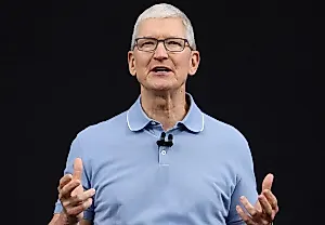 Тим Кук уверенно ведет Apple в мир искусственного интеллекта, несмотря на задержки