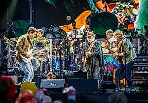 Dead & Company и 60 лет Grateful Dead: празднование на грани анекдота и космической мистики в Сан-Франциско