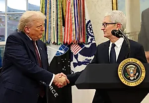 Apple вложит 100 млрд долларов в производство в США под давлением Трампа