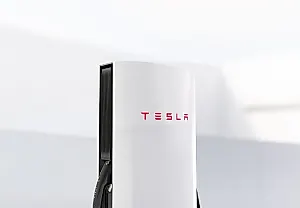 Tesla претендует на британскую энергетику: Элона Маска приглашают во все розетки