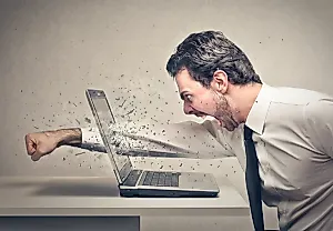 Баг в обновлении Windows 11 ломает SSD. Что известно?
