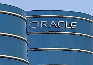 Oracle тратит миллиарды на энергию для ИИ-центров