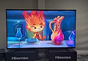 Hisense 116UX: революция или переоценка?