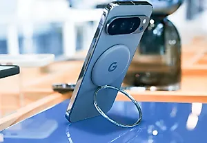 Google убрала Battery Share с Pixel 10: жертва ради Qi2