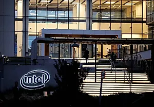 Государство США становится крупнейшим акционером Intel